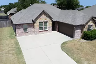 221 Anthony Ln, Red Oak, TX 75154 - Photo 2