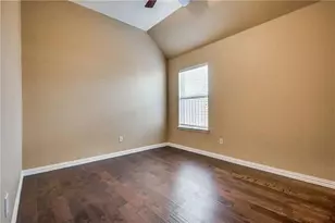 5645 Overland Dr, The Colony, TX 75056 - Photo 10