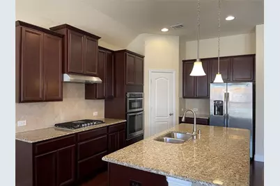 2404 Shenfield Drive, McKinney, TX 75071 - Photo 6