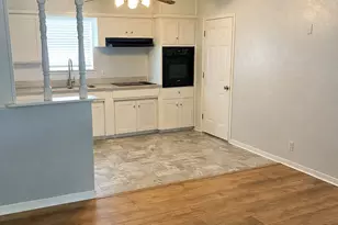 639 NW Renfro St, Burleson, TX 76028 - Photo 12