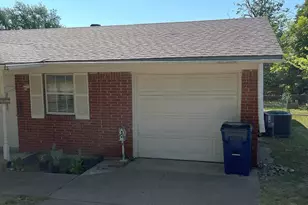 639 NW Renfro St, Burleson, TX 76028 - Photo 2