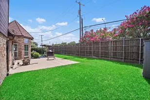 6035 Berry Trail Ct, Dallas, TX 75248 - Photo 32