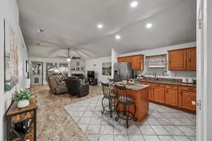334 Dalhart Dr, Weatherford, TX 76086 - Photo 4