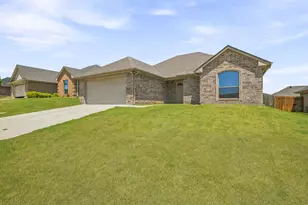 1245 Newcastle Dr, Weatherford, TX 76086 - Photo 2