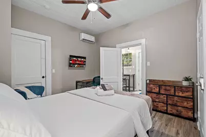 719 Melba Street, Dallas, TX 75208 - Photo 12