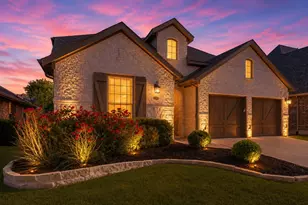 863 Forest St, Little Elm, TX 76227 - Photo 2