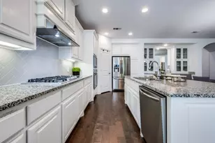 863 Forest St, Little Elm, TX 76227 - Photo 4