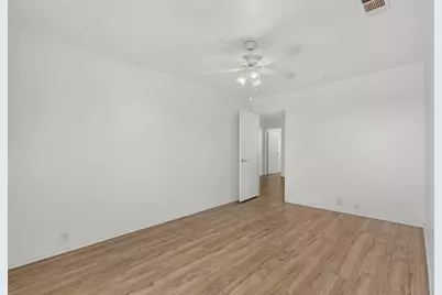 1607 Harbor View Road, Glenn Heights, TX 75154 - Photo 30