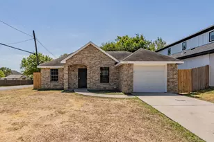 1534 Marfa Ave, Dallas, TX 75216 - Photo 1