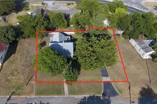 1108 N Reilley St, Goldthwaite, TX 76844 - Photo 4