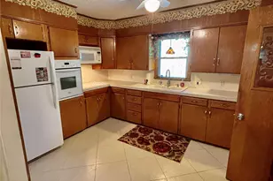 1108 N Reilley St, Goldthwaite, TX 76844 - Photo 22