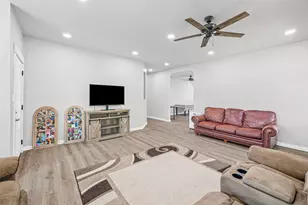 5908 Collins Ct, Granbury, TX 76048 - Photo 20