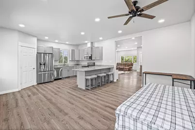 5908 Collins Court, Granbury, TX 76048 - Photo 14