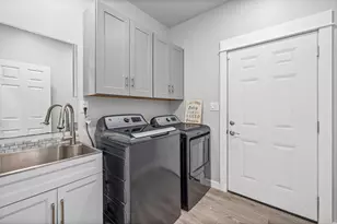 5908 Collins Ct, Granbury, TX 76048 - Photo 22