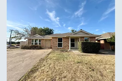 2201 Summer Place Drive, Arlington, TX 76014 - Photo 2