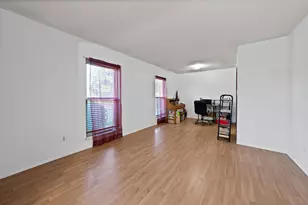 241 S Young Blvd, DeSoto, TX 75115 - Photo 10