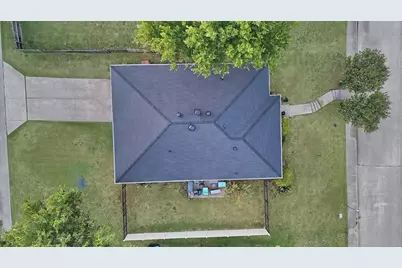 241 S Young Boulevard, DeSoto, TX 75115 - Photo 6