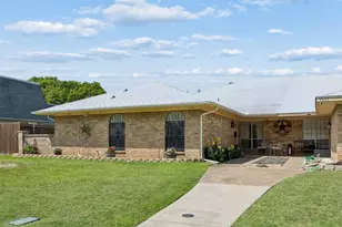 2903 Country Pl Ct, Carrollton, TX 75006 - Photo 1