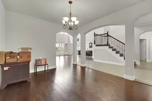2743 Chimney Rock Rd, Burleson, TX 76028 - Photo 4