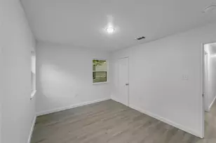 1411 Swiss St, Arlington, TX 76010 - Photo 20