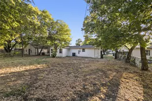 1411 Swiss St, Arlington, TX 76010 - Photo 18
