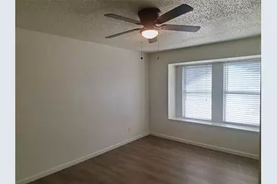 3946 Queens Court, Garland, TX 75043 - Photo 10