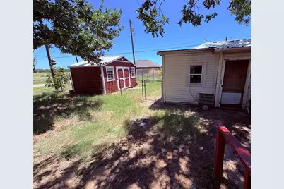 419 E Conner Street, Eastland, TX 76448 - Photo 12
