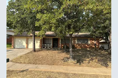 33 Somerset Terrace, Bedford, TX 76022 - Photo 1