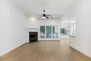 504 Hidden Meadow Ct, DeSoto, TX 75115 - Photo 4