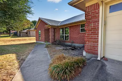 304 Edgehill Road, Joshua, TX 76058 - Photo 2