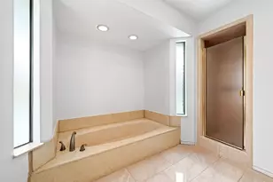 10130 Woodlake Dr, Dallas, TX 75243 - Photo 22