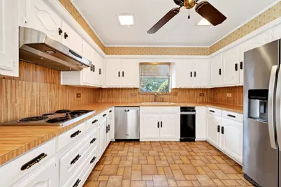 10130 Woodlake Drive, Dallas, TX 75243 - Photo 10