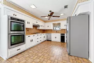 10130 Woodlake Dr, Dallas, TX 75243 - Photo 12