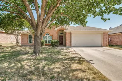 540 Cambridge Drive, Saginaw, TX 76179 - Photo 1