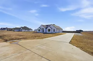 8410 County Rd 301, Grandview, TX 76050 - Photo 6