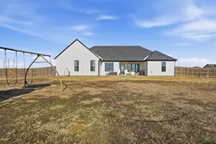 8410 County Rd 301, Grandview, TX 76050 - Photo 28