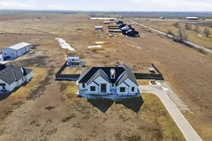 8410 County Rd 301, Grandview, TX 76050 - Photo 4