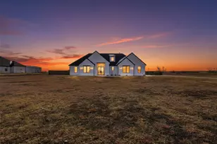 8410 County Rd 301, Grandview, TX 76050 - Photo 8