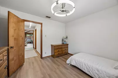 902 Briarcliff Court, Arlington, TX 76012 - Photo 24