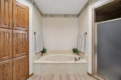 902 Briarcliff Court, Arlington, TX 76012 - Photo 18
