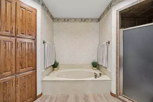 902 Briarcliff Ct, Arlington, TX 76012 - Photo 18