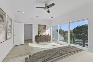 708 W 9th St, Dallas, TX 75208 - Photo 8