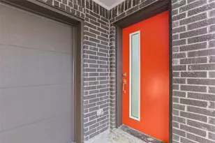 708 W 9th St, Dallas, TX 75208 - Photo 14