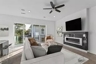 708 W 9th St, Dallas, TX 75208 - Photo 4