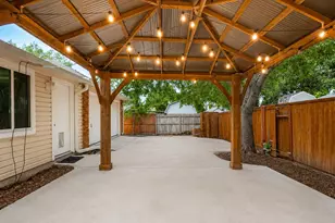 2091 Briarcliff Rd, Lewisville, TX 75067 - Photo 2