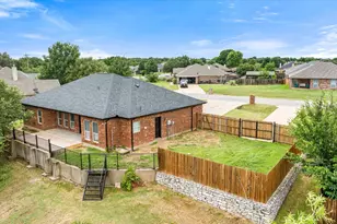 2935 Meandering Way, Granbury, TX 76049 - Photo 32