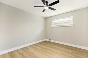 9410 Creel Creek Dr, Dallas, TX 75228 - Photo 22