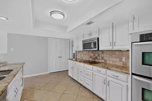1380 Green Hills Ct, Duncanville, TX 75137 - Photo 14