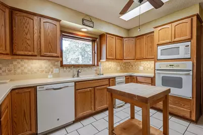 2136 Hayes Road, Mineral Wells, TX 76067 - Photo 14