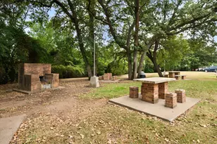 2300 Bamboo Dr, Arlington, TX 76006 - Photo 12